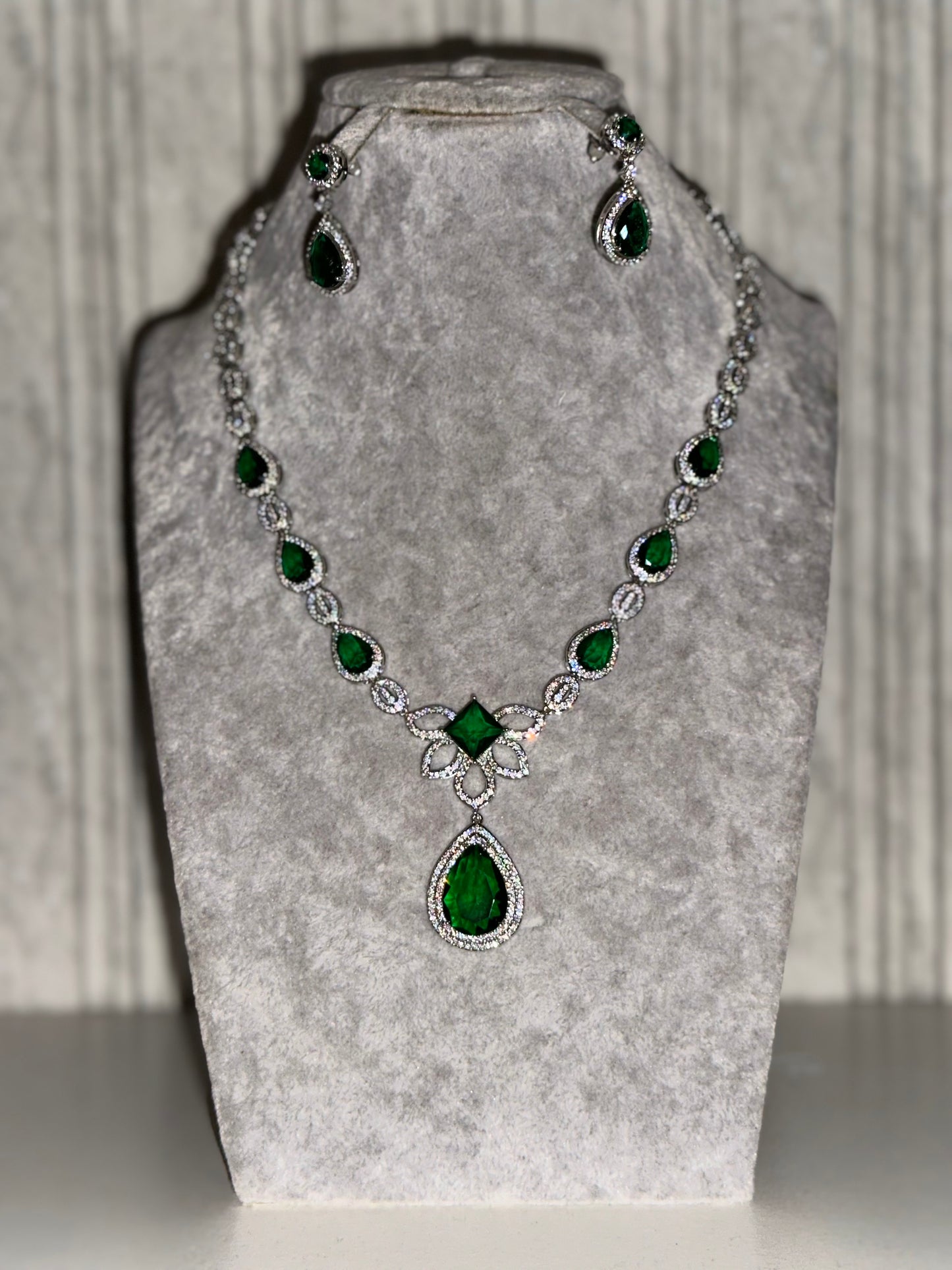 Lemog set. silver green